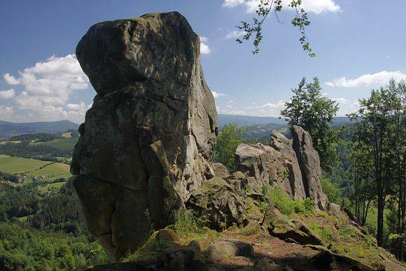 Svantovítovy skály - okolí kempu Synodos